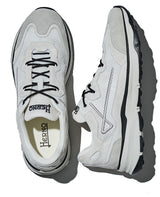 マッジョーレスニーカー