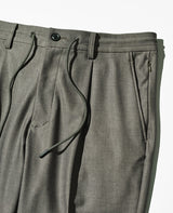 イージータックパンツ