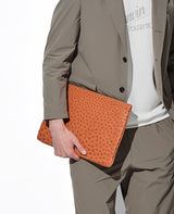 オイルオーストリッチフルポイント クラッチバッグ