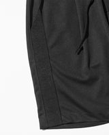 ラインショートパンツ