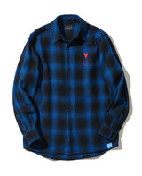 チェックシャツ