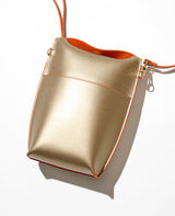 スタッズマルチケース