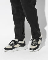 ローカットスニーカー