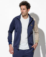 トラックジャケット