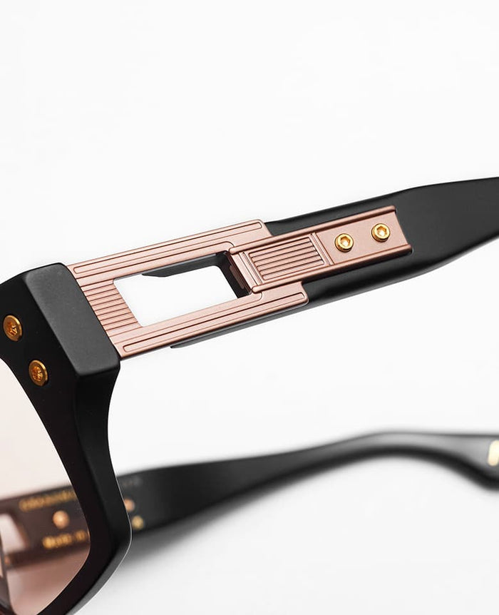 LEONARDレオナール K18刻印 度入り眼鏡 135 LEO16M D2-A LEONARDレオナール K18刻印 度入り眼鏡 135 LEO16M D2-A - メルカリ