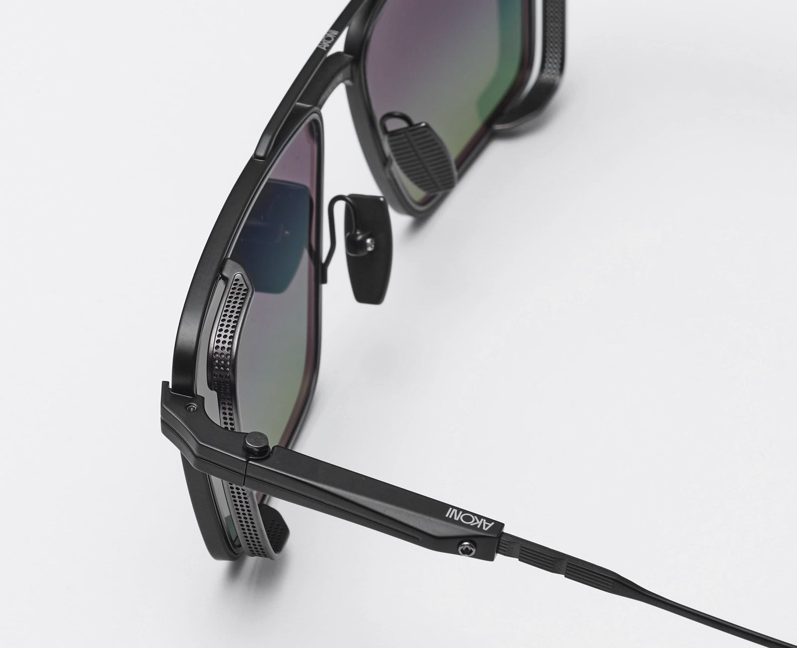 サングラス – 買えるLEON