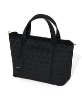 モノグラム柄ジップトート