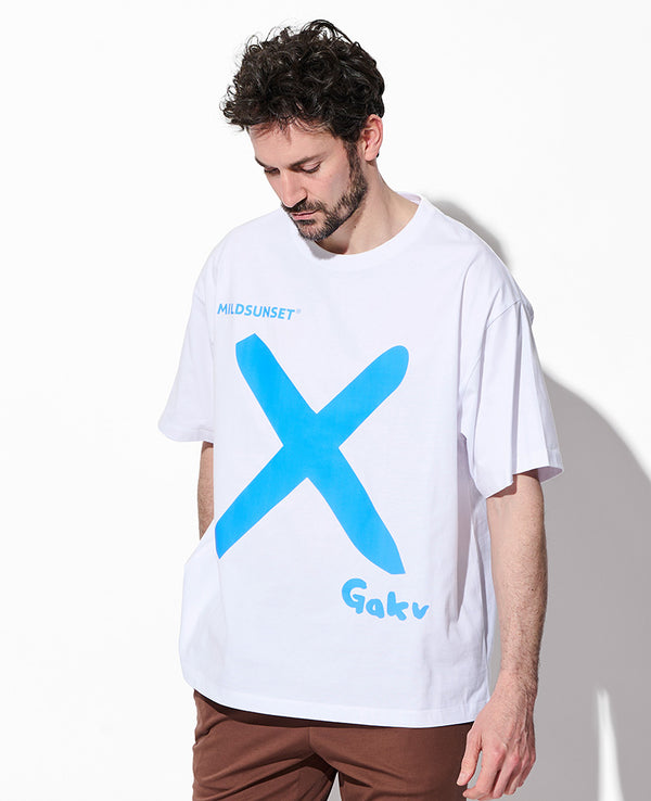 Gakuブルー＆シルバーグラフィックTシャツ