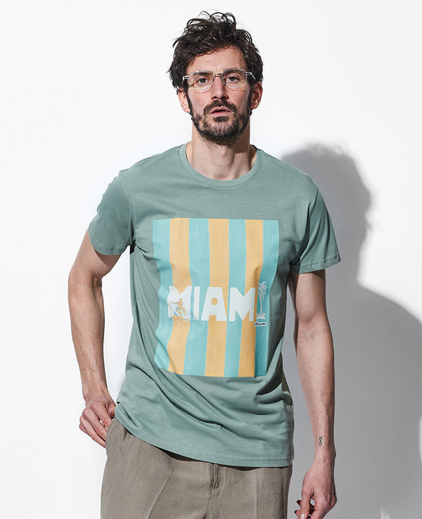 ラウンドネック プリントTシャツ