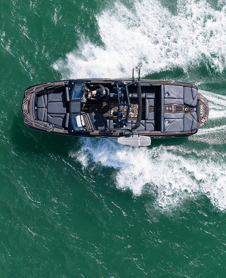 muta MARINE ×CENTURION BOATS ×LEON Nv243 スペシャルボート