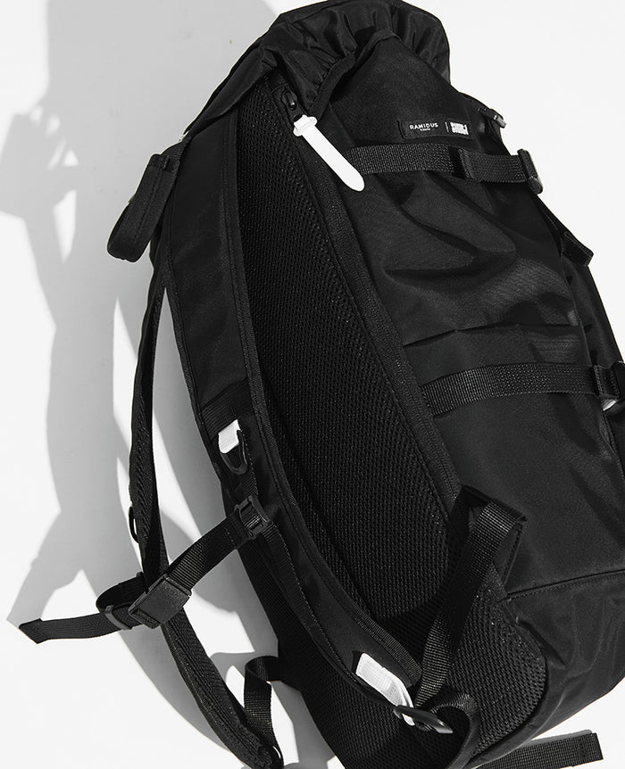 レオン リュックベンソンの世界 レオン リュック・ベッソンの世界(リュック・ベッソン 著 ; 山崎