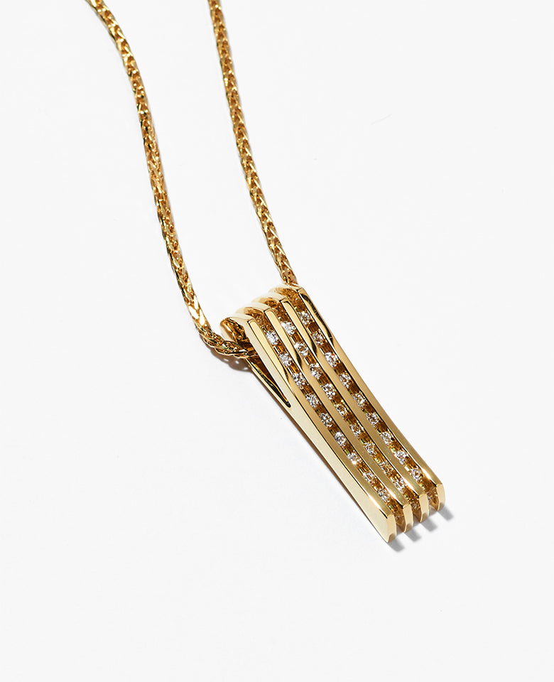 Diamond Pendant
ダイヤモンドペンダント