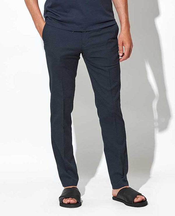 Airy two way stretch seersucker easy slim fit