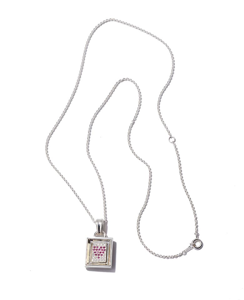 ART FRAME PENDANT  “ROUND AND ROUND”