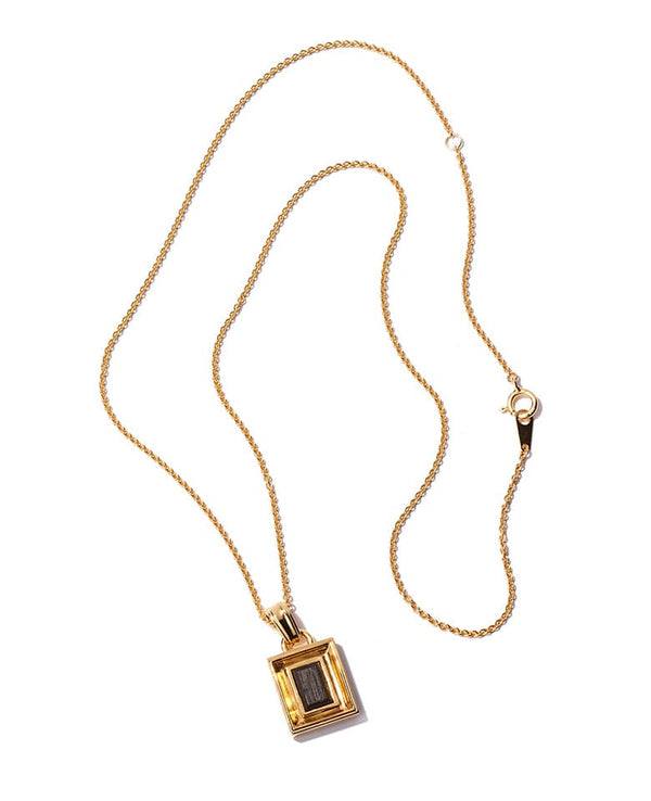 ART FRAME PENDANT  “ROUND AND ROUND”