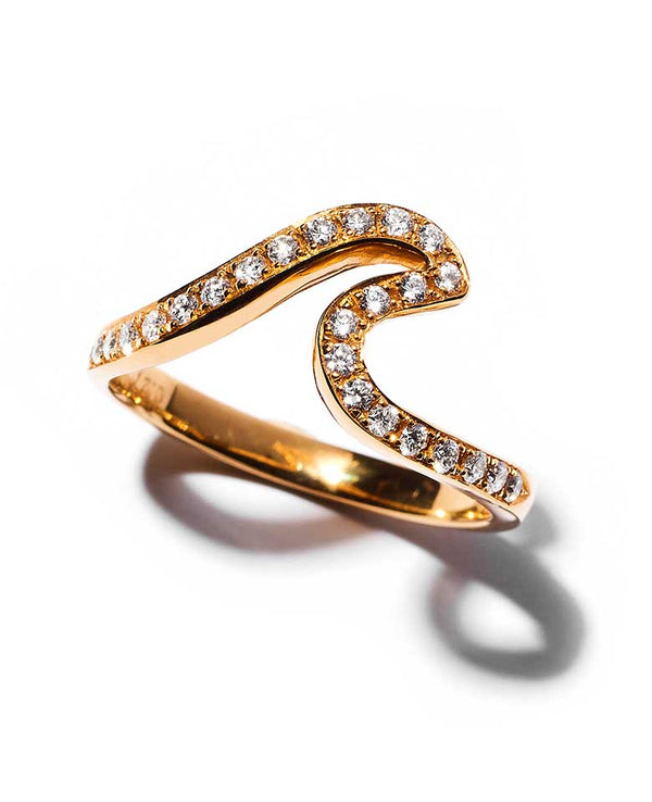 wave design sapphire diamond ring