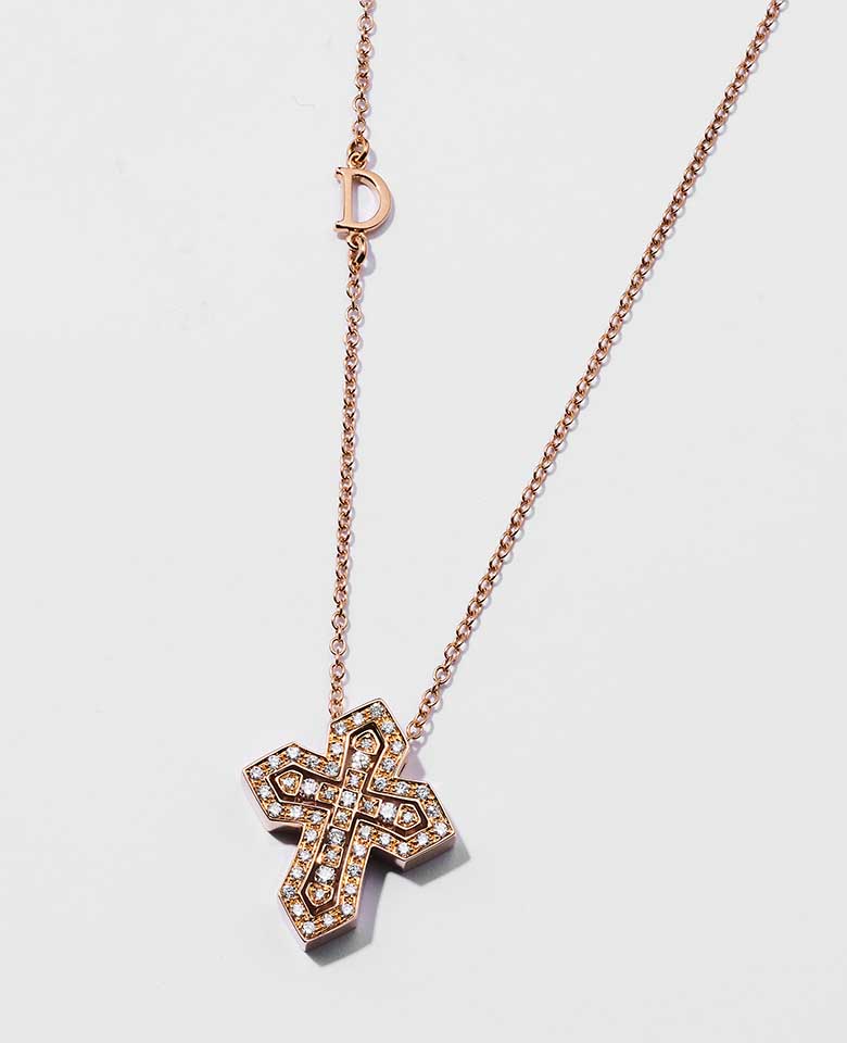 belle epoch crown necklace