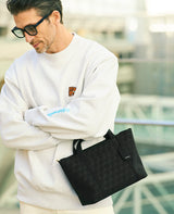 モノグラム柄ジップトート