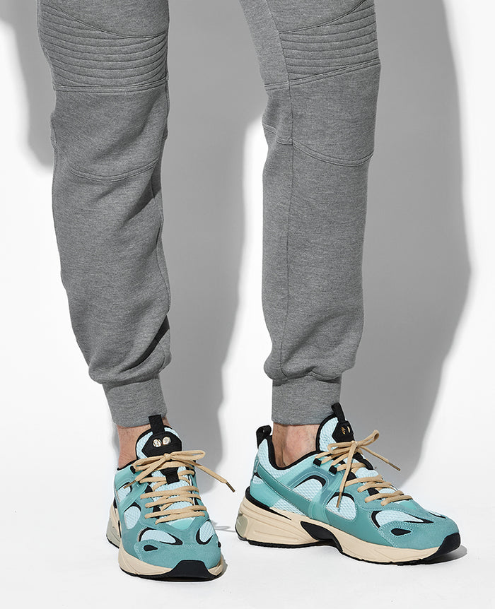 ランニングシューズ – 買えるLEON