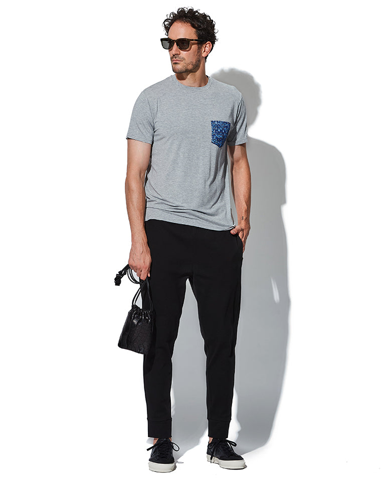 ラウンドネック Tシャツ
