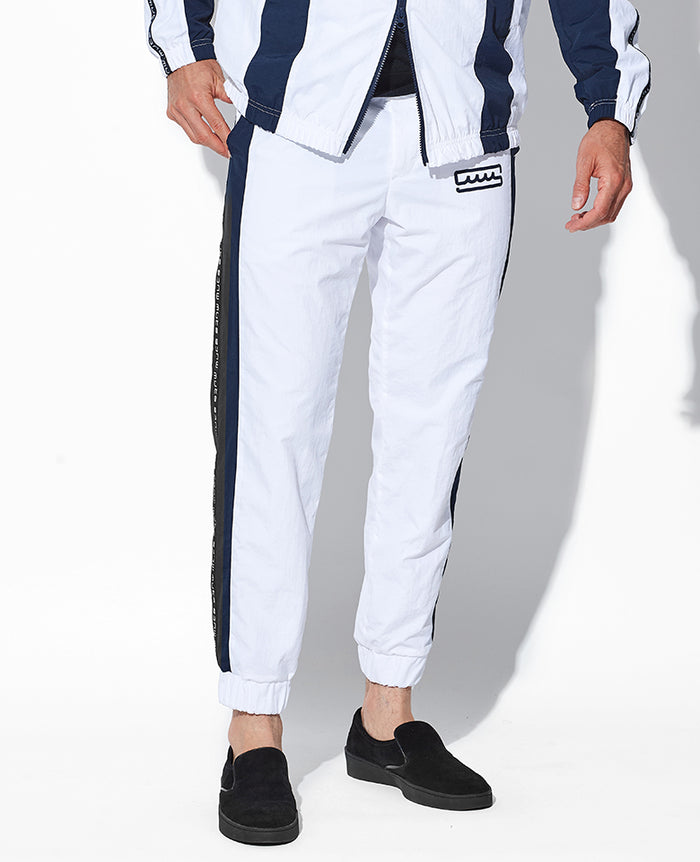 ロゴライン トラックセットアップ – 買えるLEON