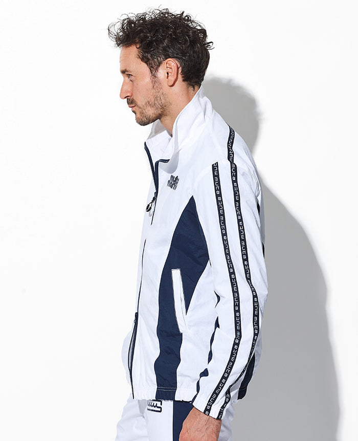 ロゴライン トラックセットアップ – 買えるLEON