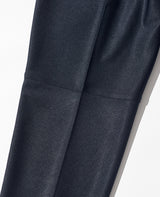 イージータックパンツ