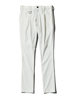 スリムスラックス