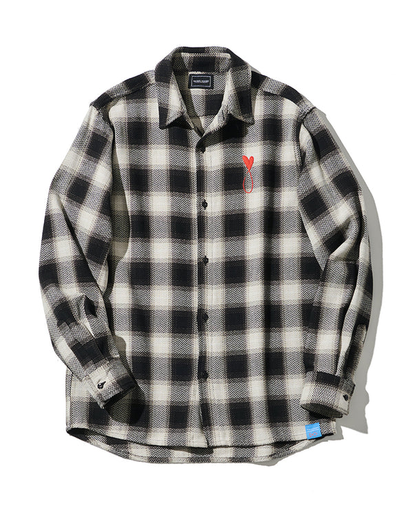 チェックシャツ