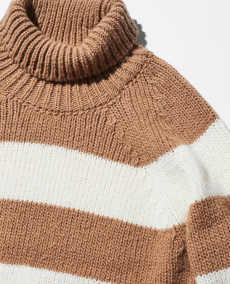 Turtleneck
Sweater
