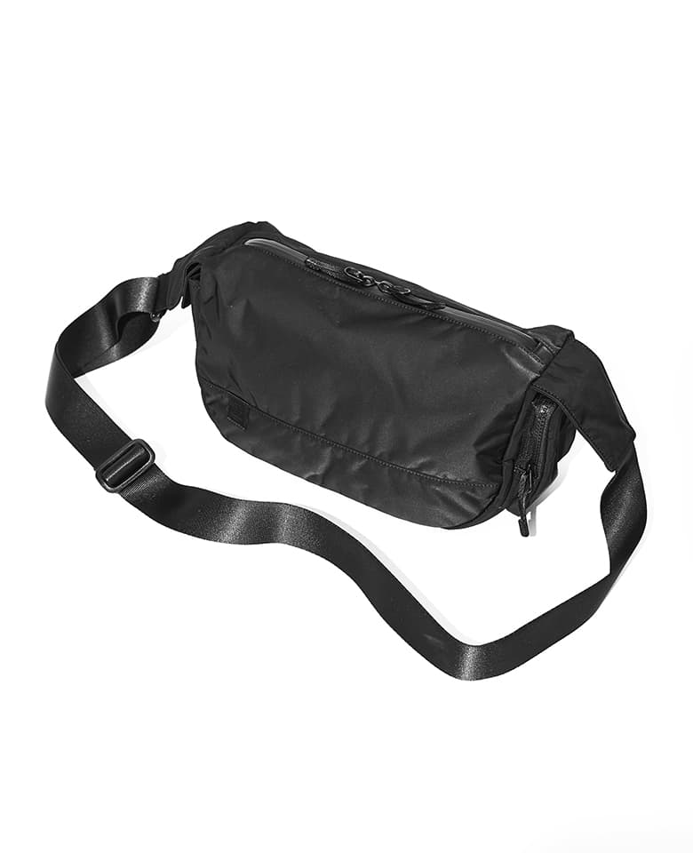 ZIP SHOULDER BAG (S)