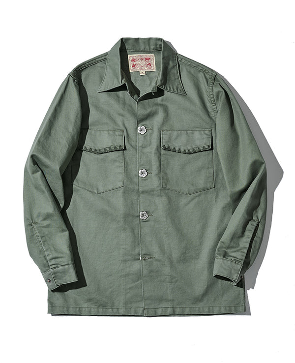 サテンオーバーシャツ