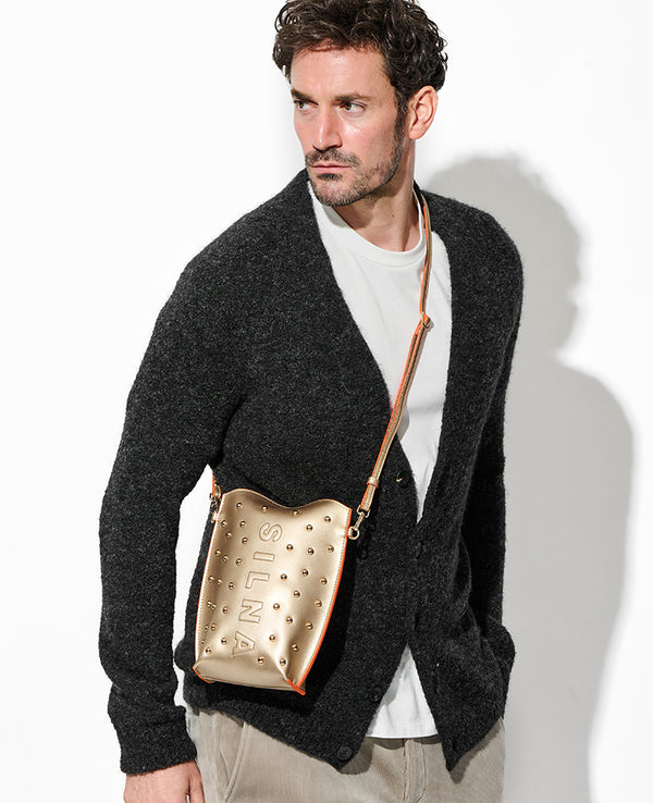 スタッズマルチケース