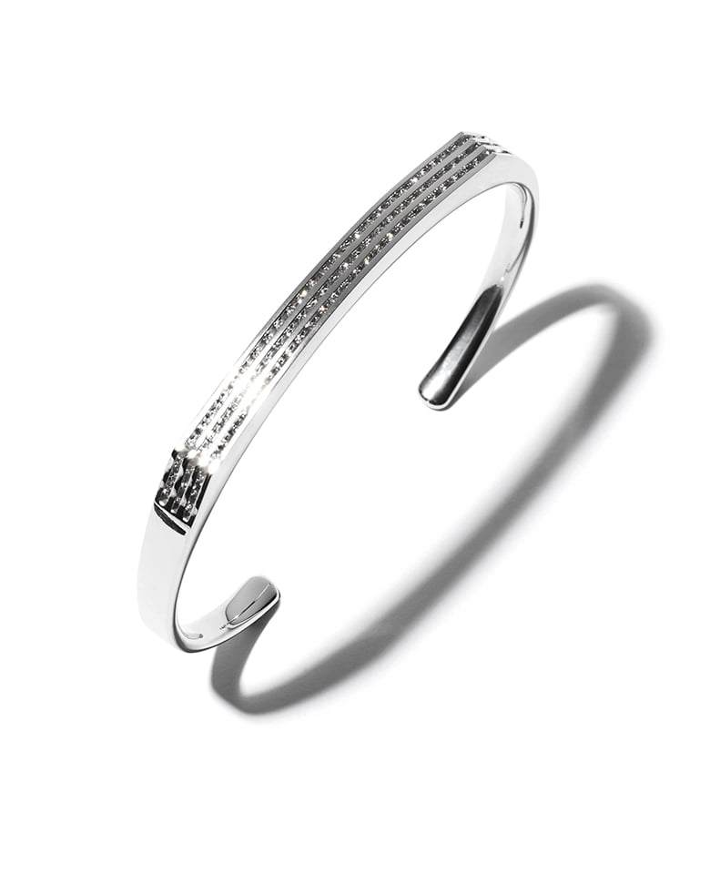 Diamond Bangle
ダイヤモンドバングル