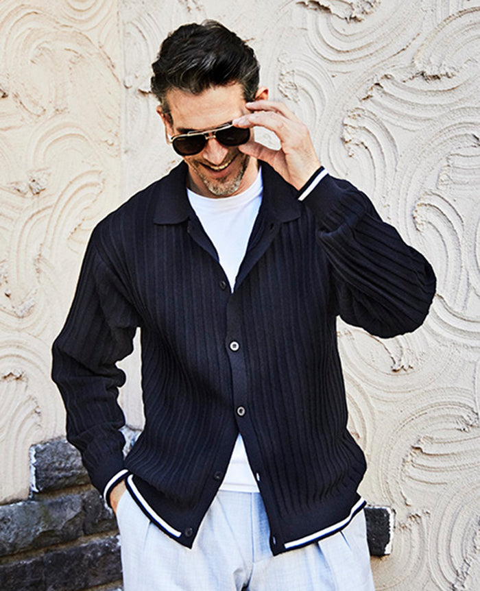 「ウィス・キー」の別注ニット