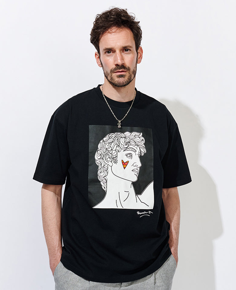 クルーネックTシャツ