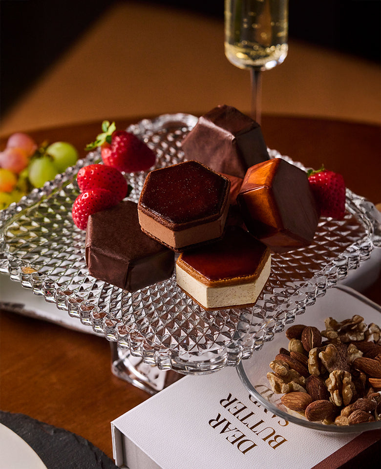 幸せの焦がしバターサンド【2種[ラムレーズン・マロンショコラ]（計6個入）】SPECIAL BOX